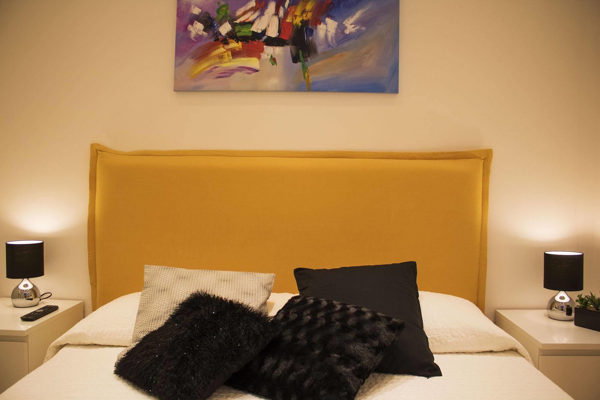 Upper Bed & Breakfast เปสการา ภายนอก รูปภาพ